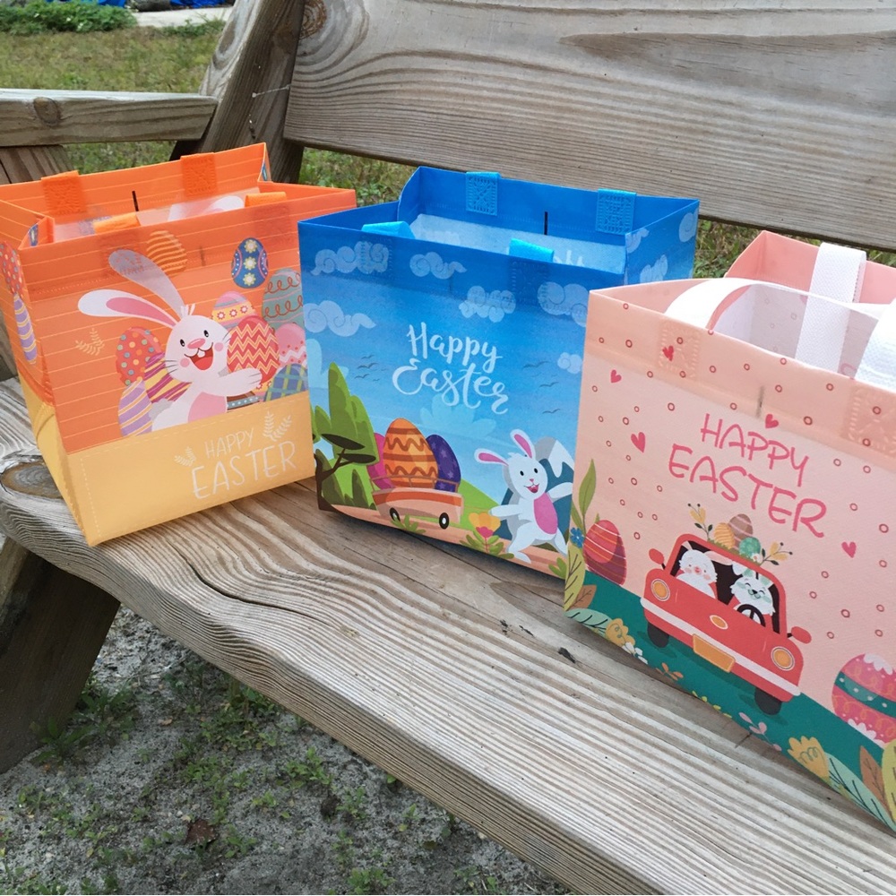3 totes Easter Day